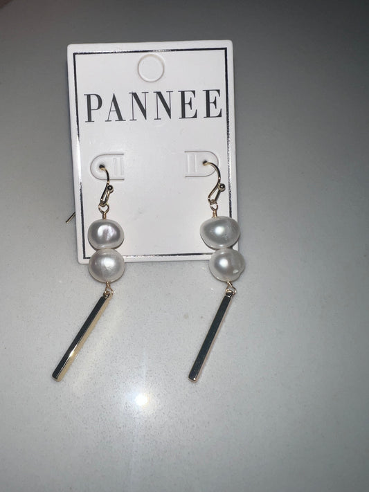 Double pearl dangle